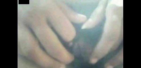  Horny srilankan pussy